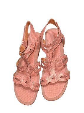 BareTraps Raeanne Wedge Sandals Size 11 Coral Comfort Cushioned Strappy Summer